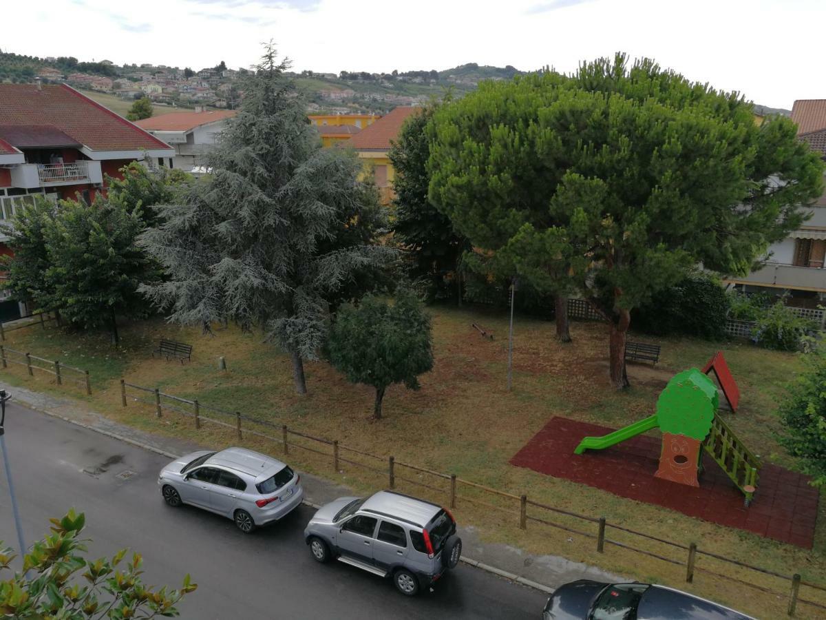 La Terrazza Sul Mare Apartment Silvi Marina Bagian luar foto